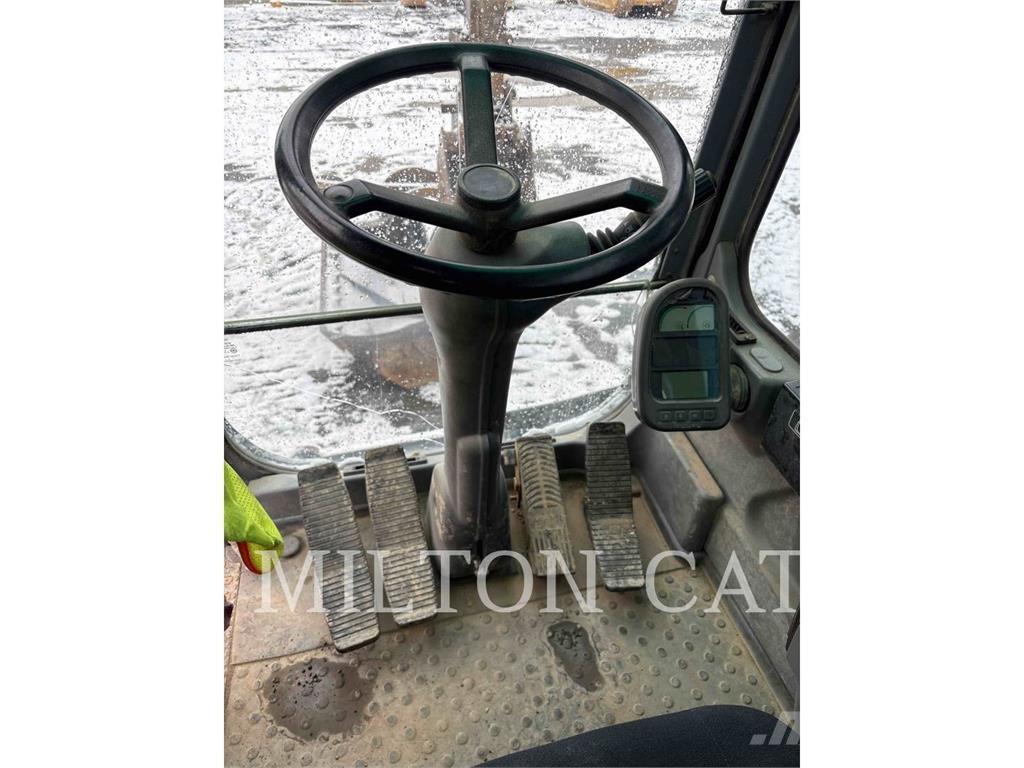 Volvo EW180B Ratasekskavaatorid