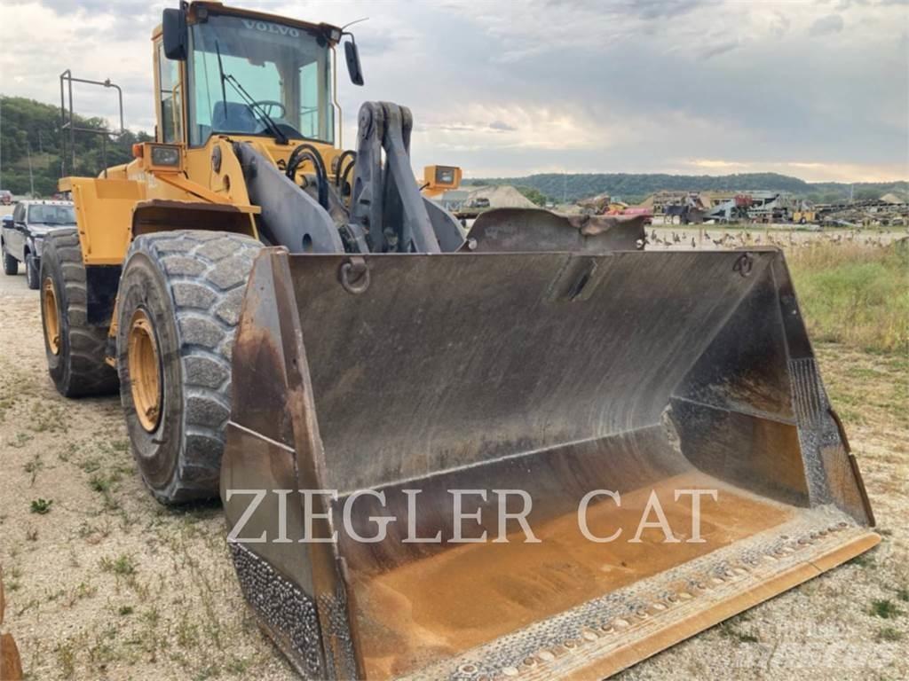 Volvo L220E Rataslaadurid