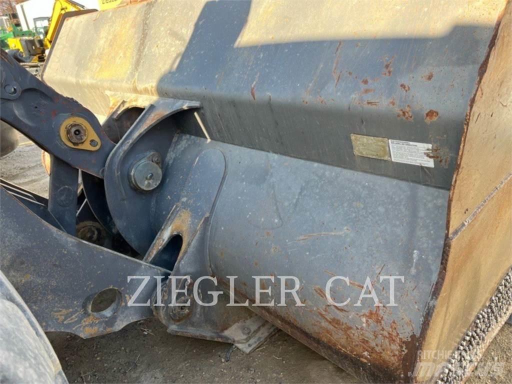 Volvo L220E Rataslaadurid