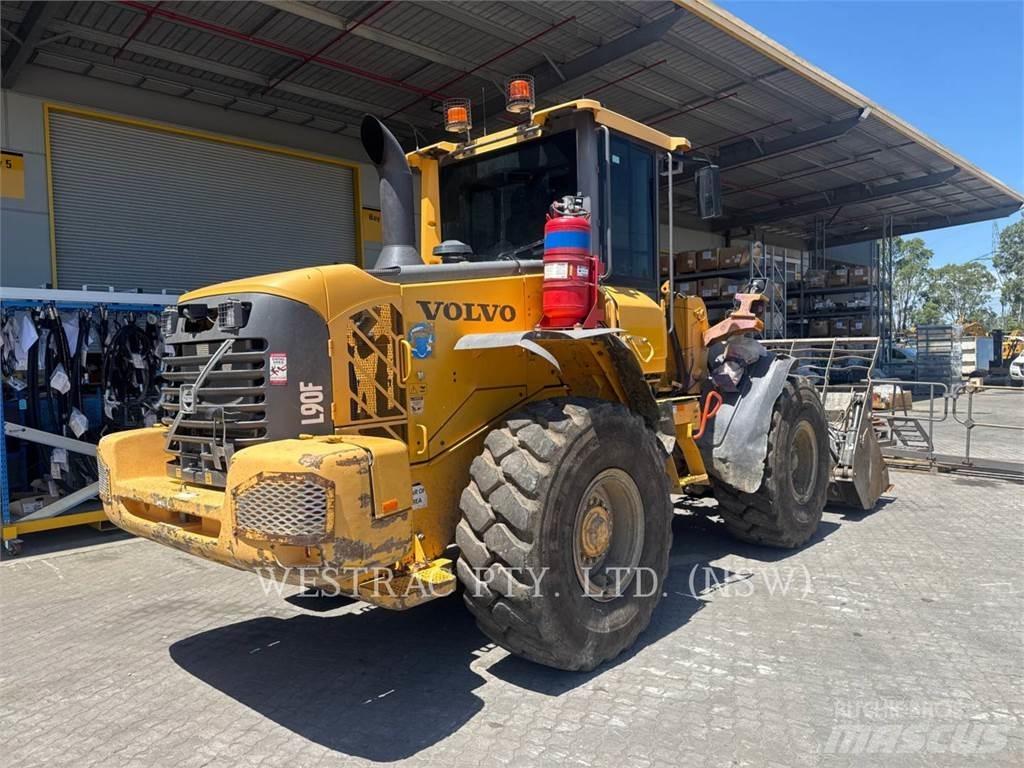 Volvo L90F Rataslaadurid