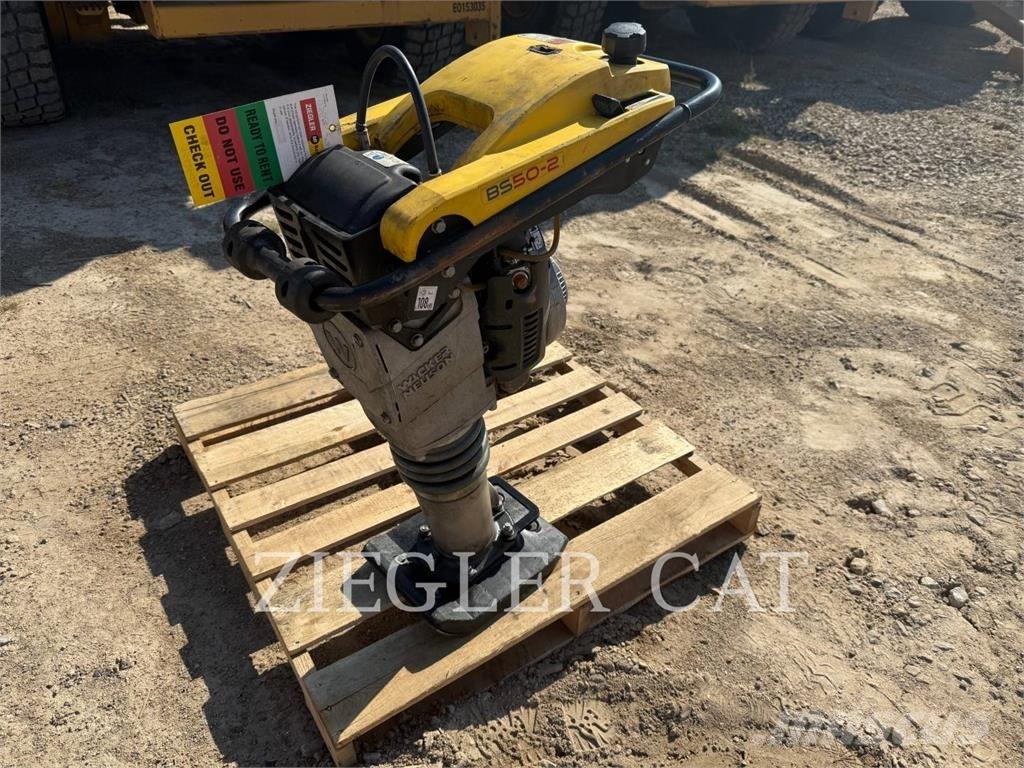 Wacker BS50-2 Pinnasetihendajad