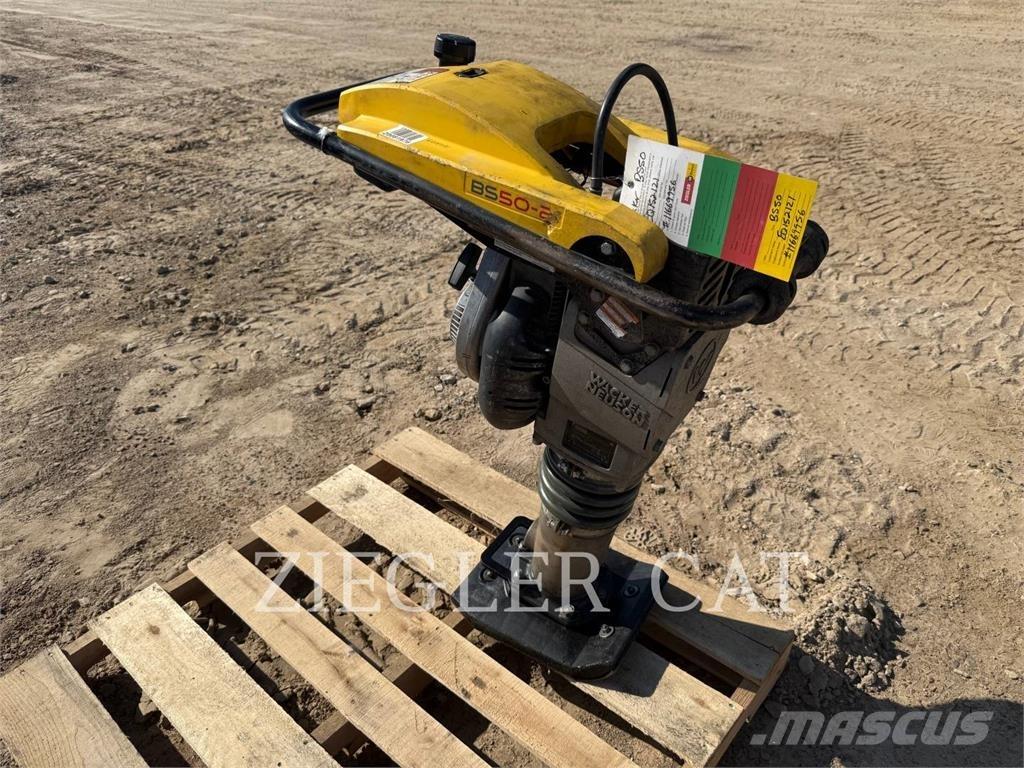 Wacker BS50-2 Pinnasetihendajad