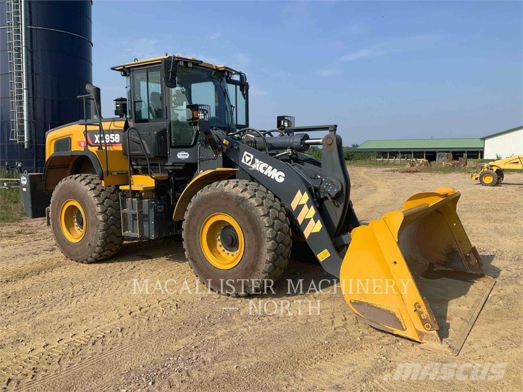 XCMG XC958U Rataslaadurid