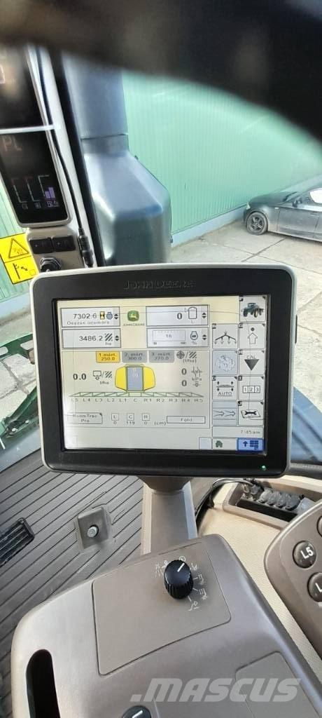 John Deere R 4038 Iseliikuvad pritsid