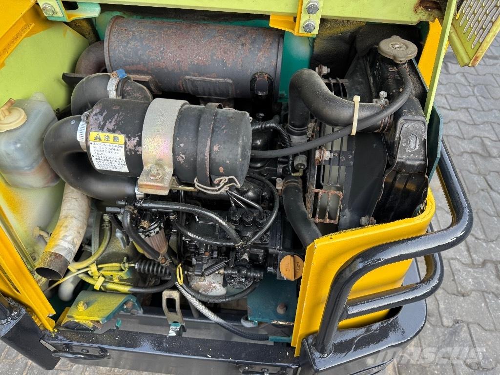 Yanmar B12 Miniekskavaatorid < 7 t