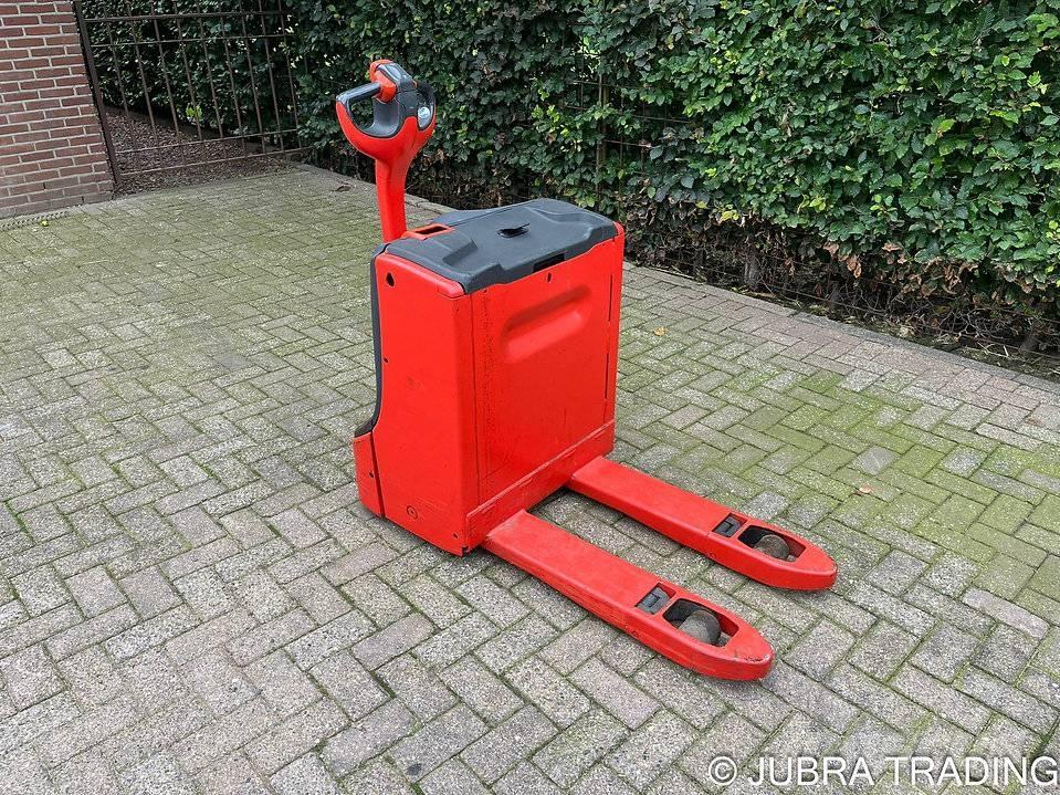 Linde T16 Järelkäidavad virnastajad