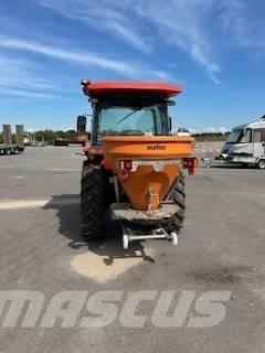 Kubota L2-452 Kompakttraktorid
