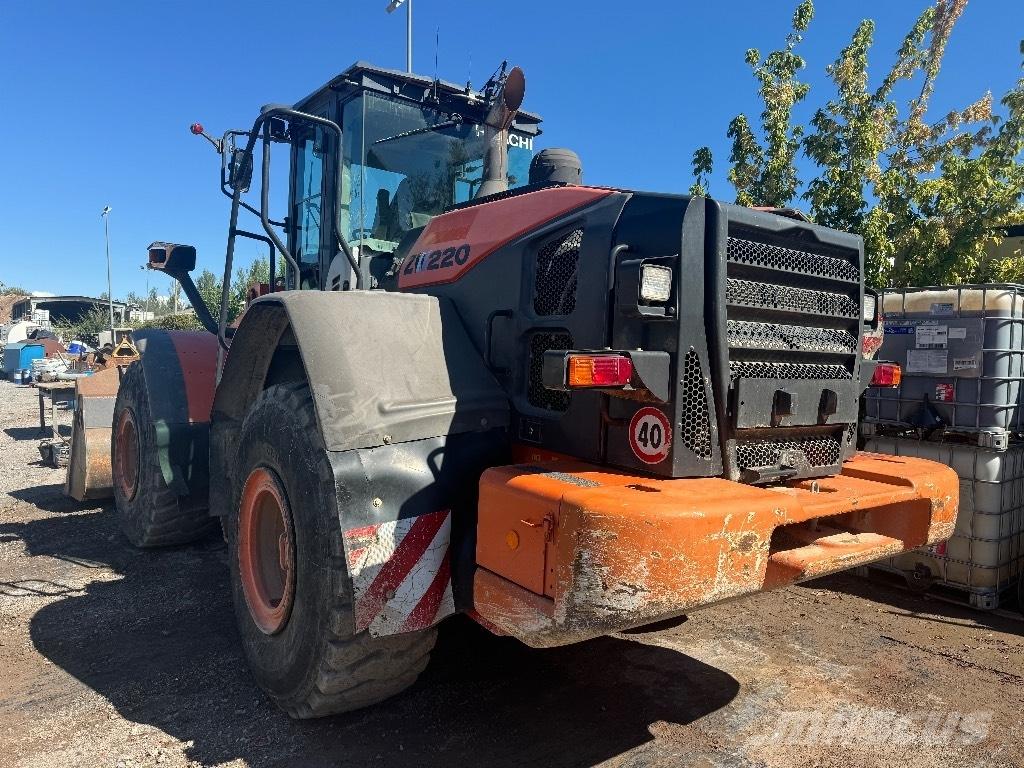 Hitachi ZW 220-3 Rataslaadurid