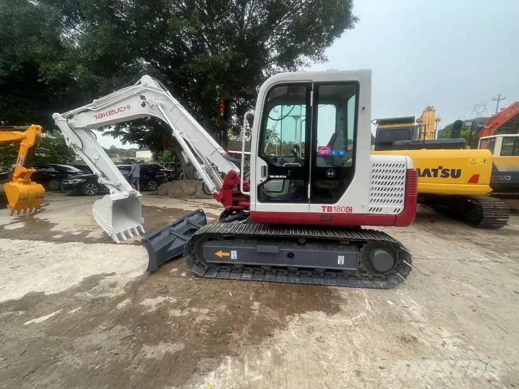 Takeuchi TB180C Roomikekskavaatorid
