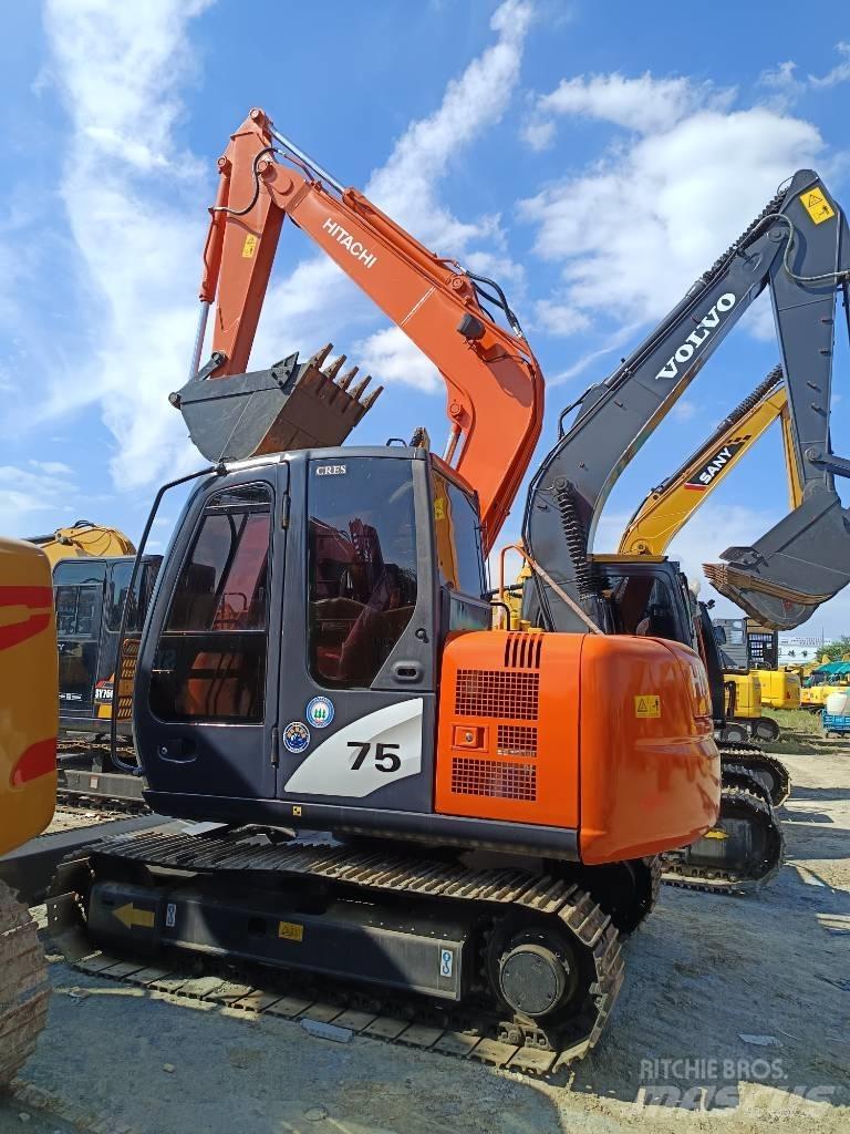 Hitachi ZX 75 Väikeekskavaatorid 7t-12t