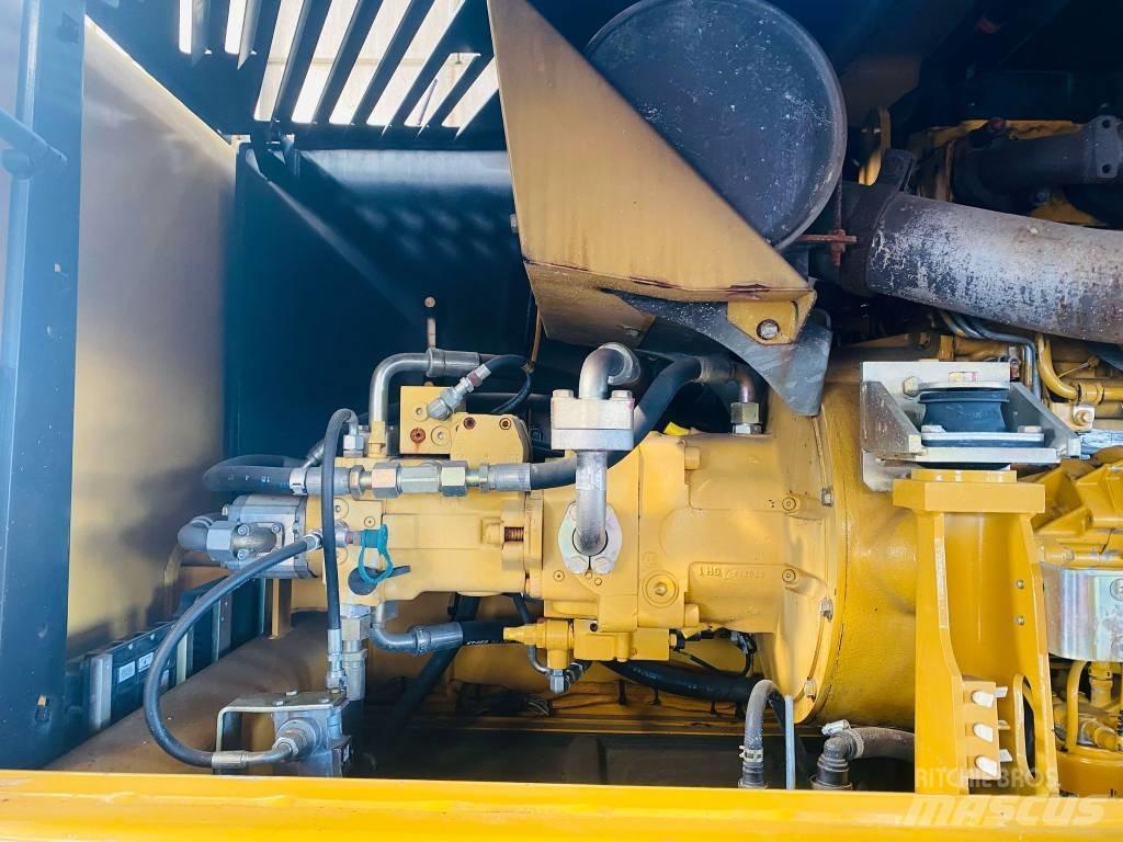 CAT M 318 D Ratasekskavaatorid