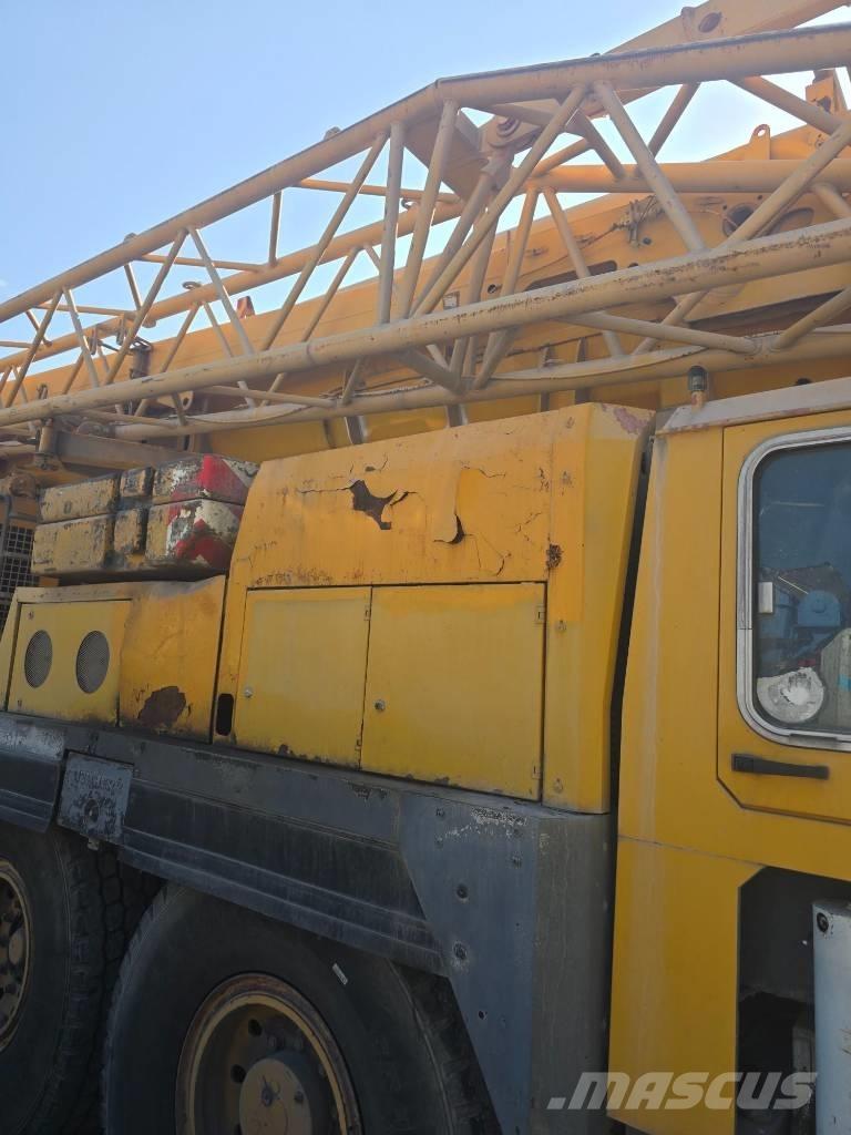 Liebherr LTM 1090 Maastikutõstukid