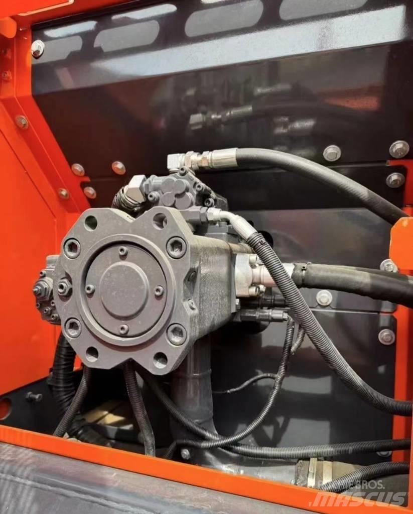 Doosan DX 225 Roomikekskavaatorid