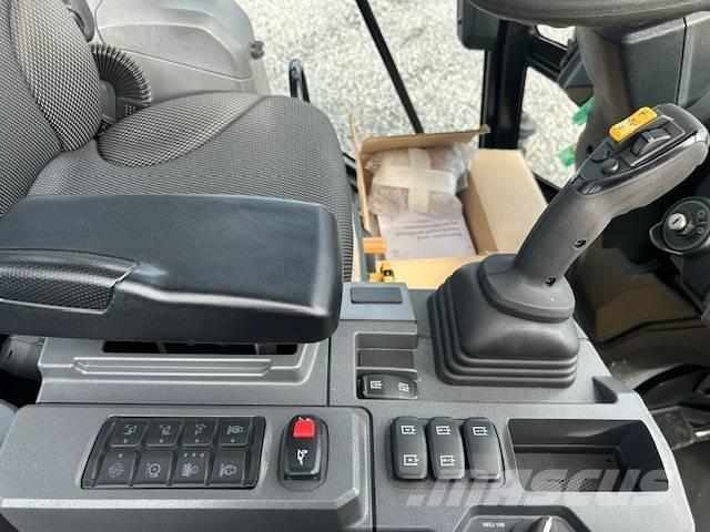 CAT 908 Rataslaadurid