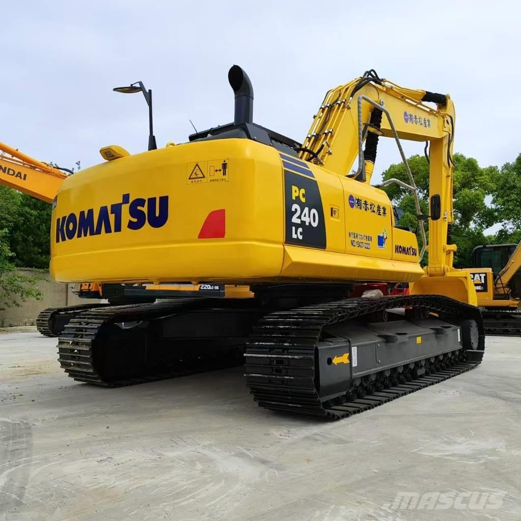 Komatsu PC 240 LC-8 Roomikekskavaatorid