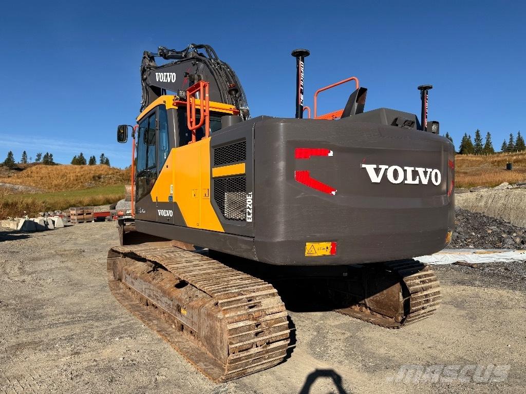 Volvo EC220EL Roomikekskavaatorid