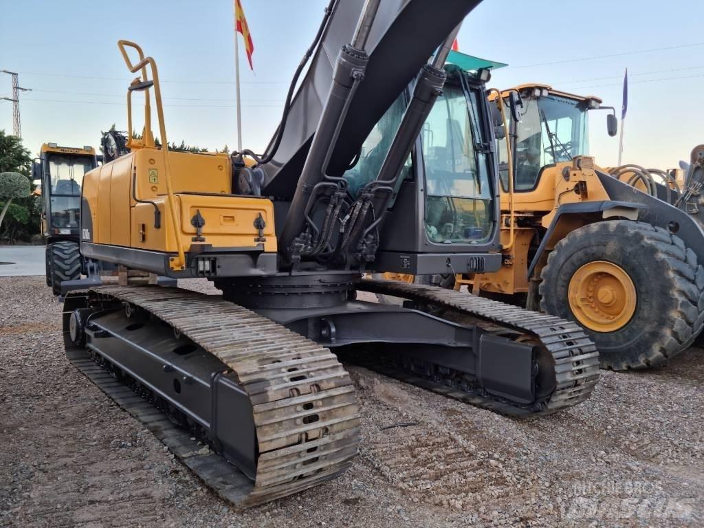 Volvo EC 240 C Roomikekskavaatorid