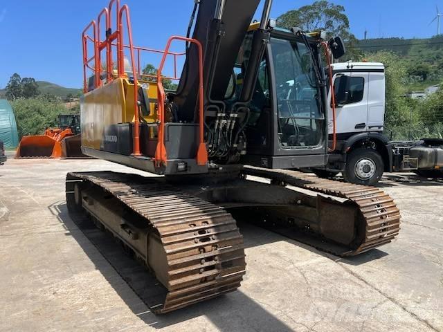 Volvo EC 200 E Roomikekskavaatorid