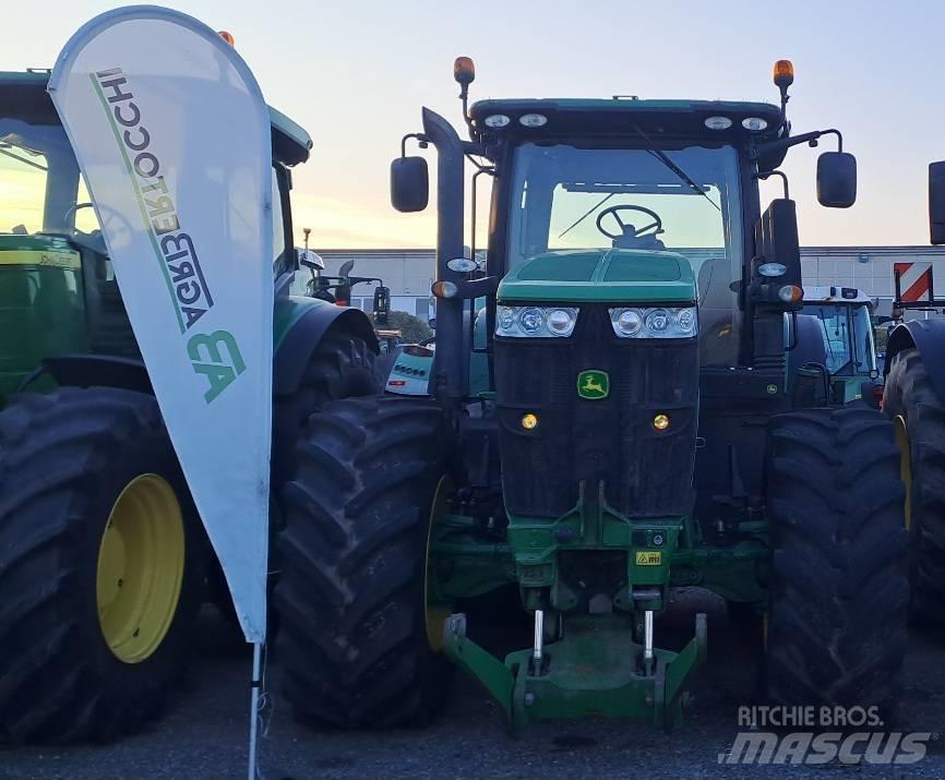 John Deere 7230 R Traktorid
