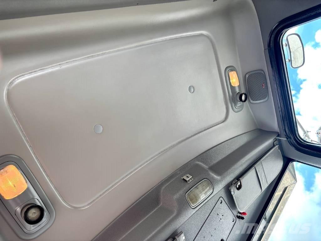 Peterbilt 388 Sadulveokid