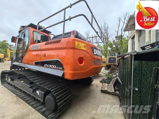 Doosan DX 300 LC Roomikekskavaatorid