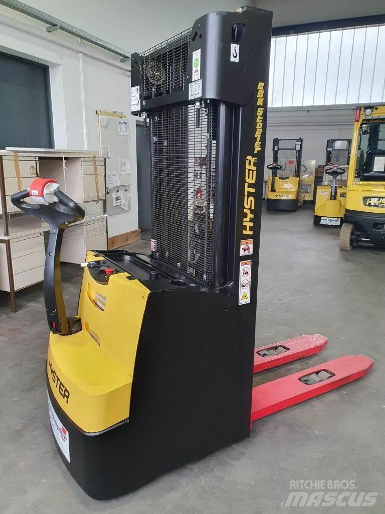 Hyster S 1.4 Järelkäidavad virnastajad