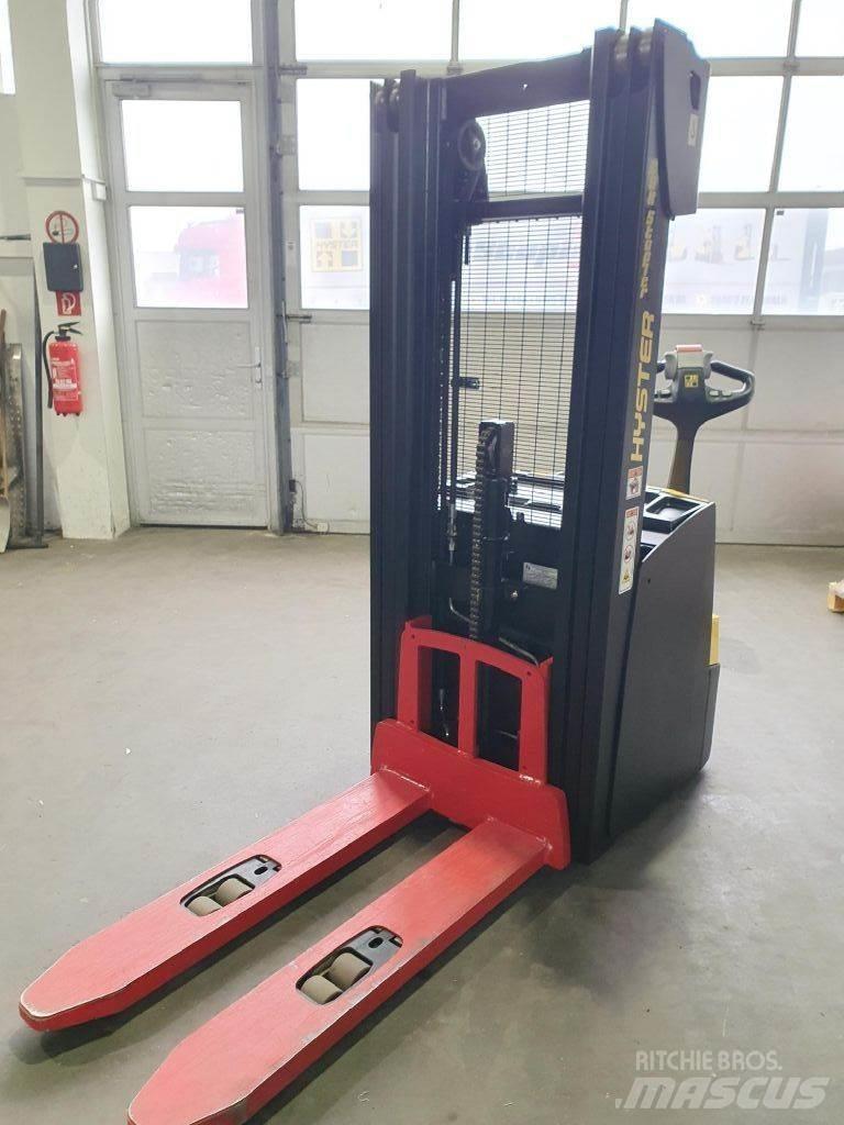 Hyster S 1.4 Järelkäidavad virnastajad