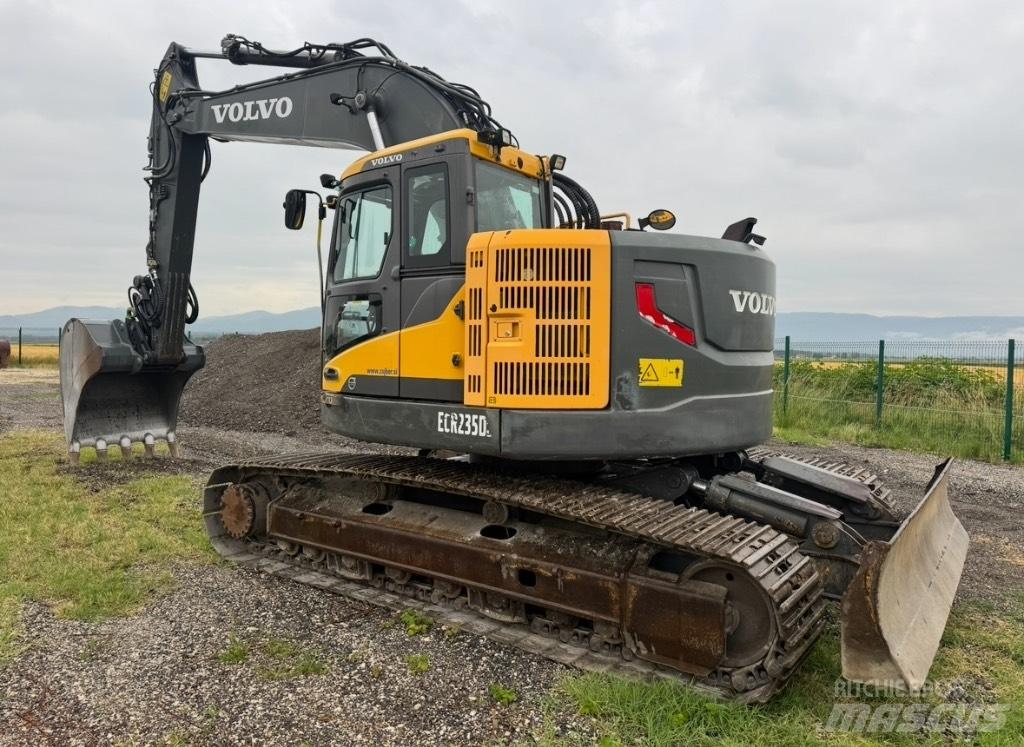 Volvo ECR235DL Roomikekskavaatorid