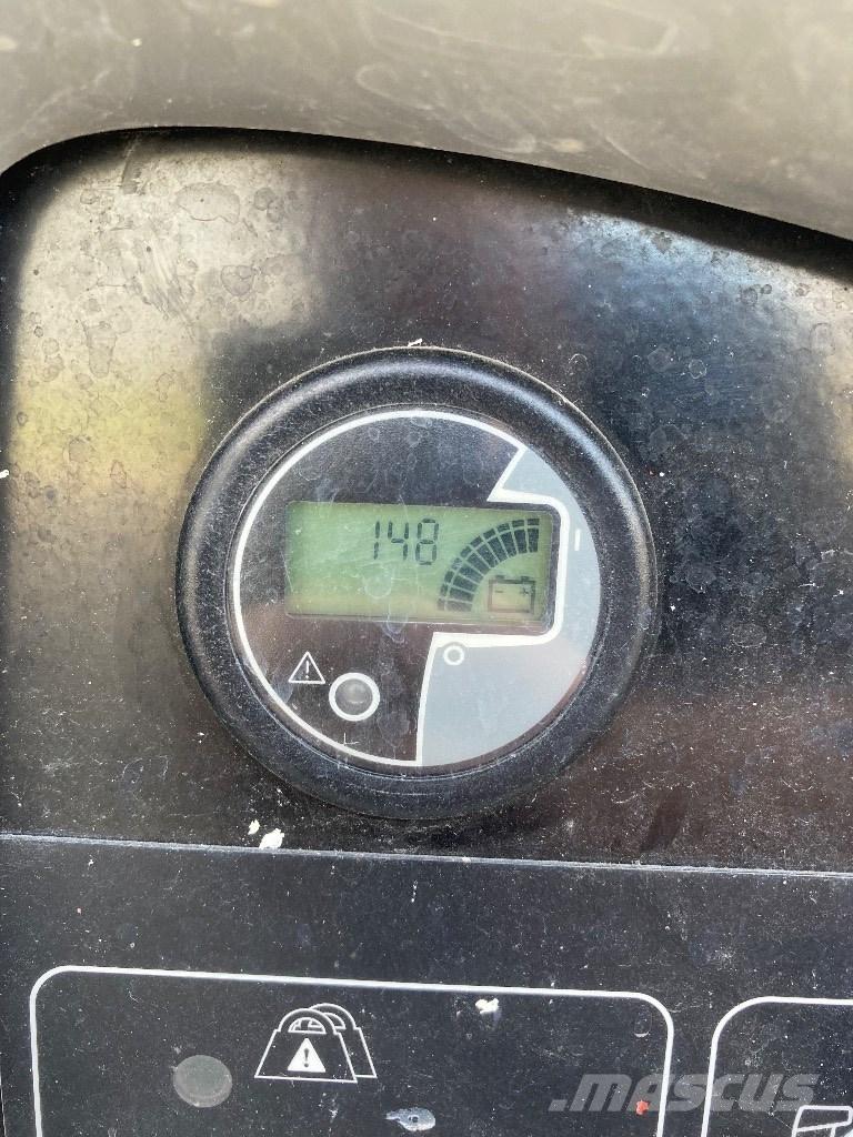 Genie GR 20 J Vertikaalsed mast tõstukid