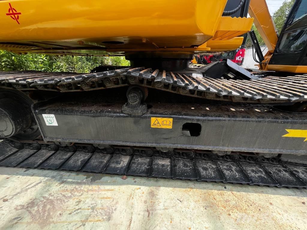 Komatsu PC 70 Roomikekskavaatorid