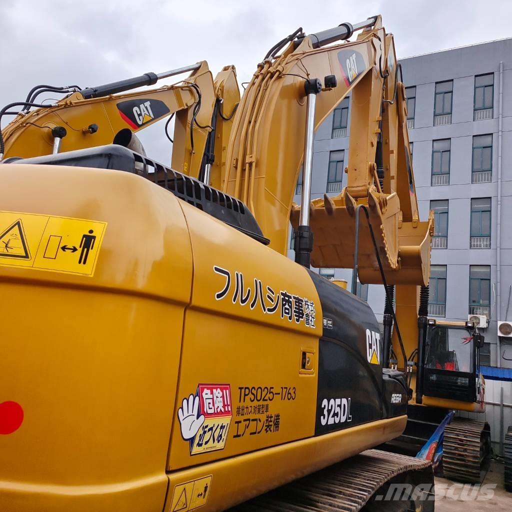 CAT 325 D Roomikekskavaatorid