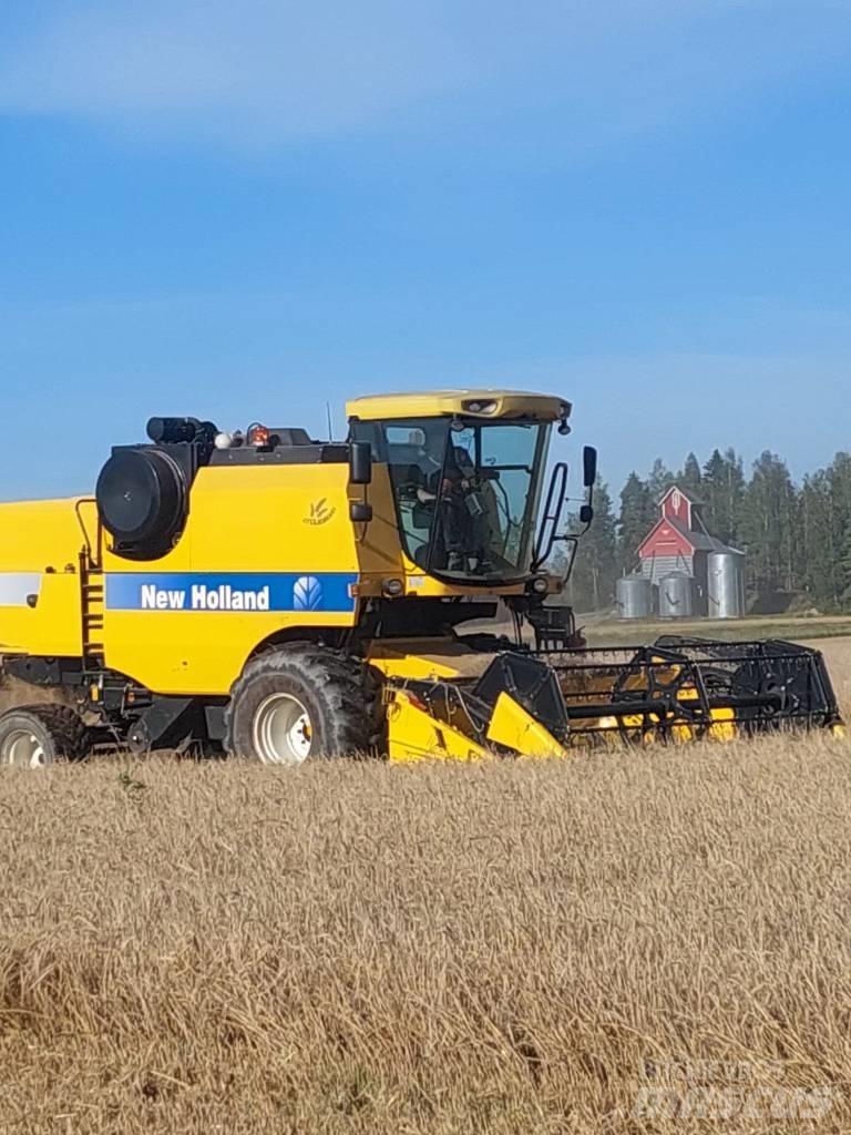 New Holland TC 5050 Teraviljakombainid