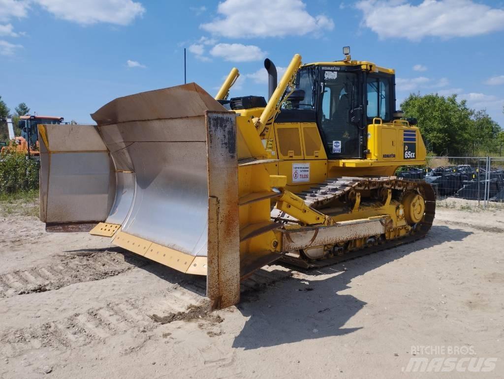 Komatsu D 65 EX-18 Buldooserid