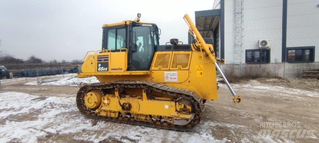 Komatsu D 65 EX-18 Buldooserid