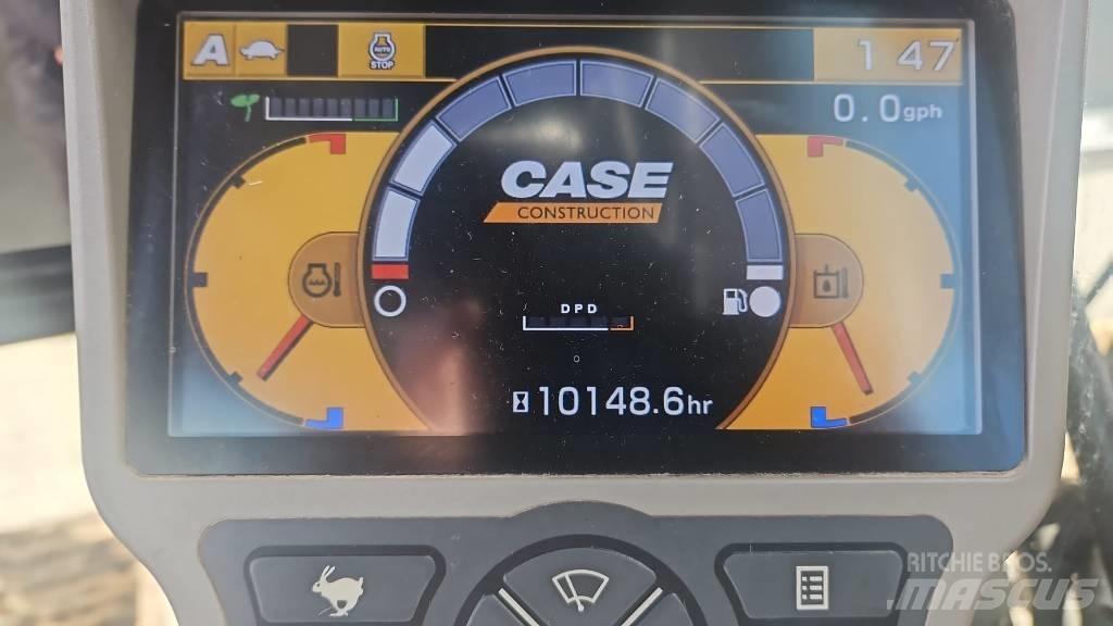 CASE CX 235 C SR Roomikekskavaatorid