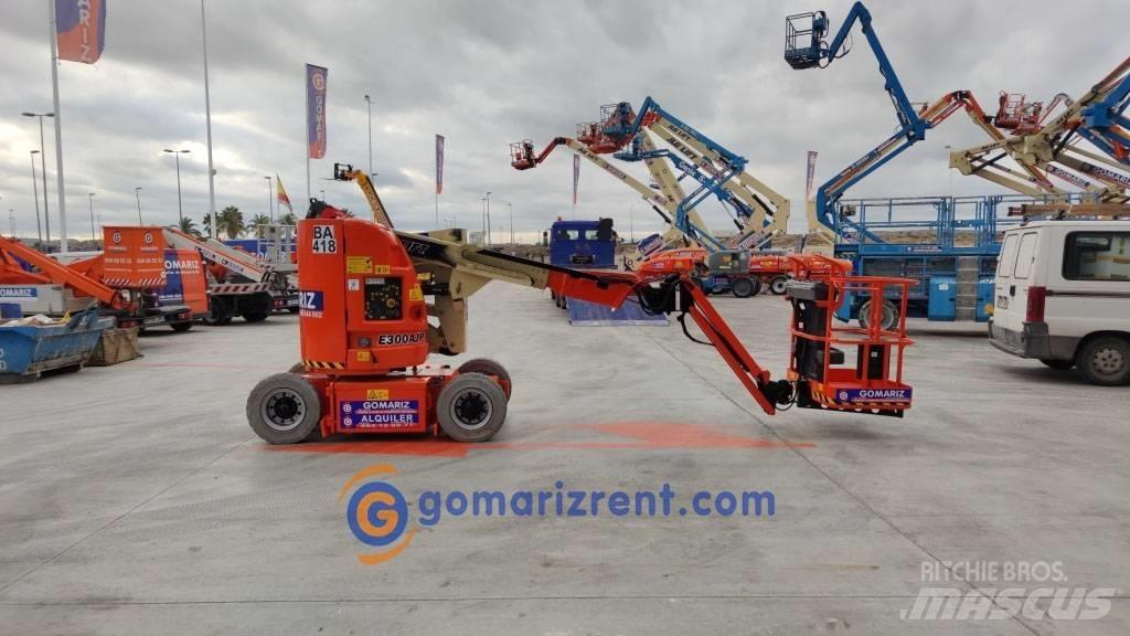 JLG E 300 AJP Iseliikuvad poomtõstukid