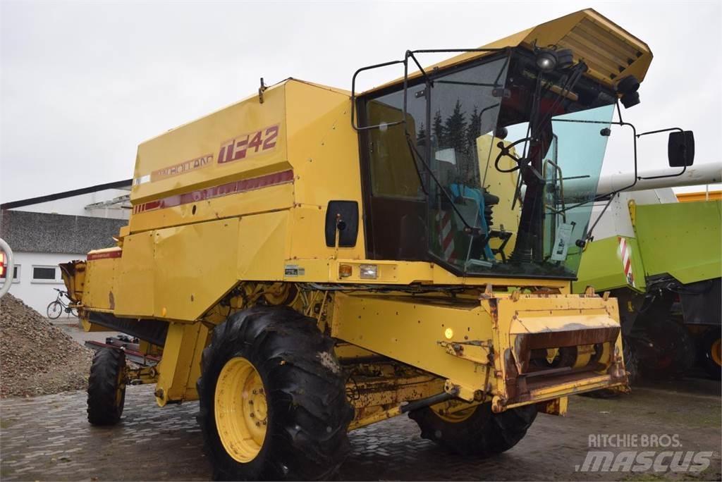 New Holland TF 42 Teraviljakombainid