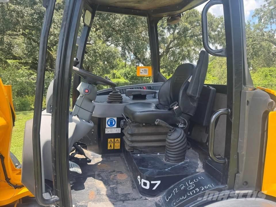 JCB 407 Rataslaadurid
