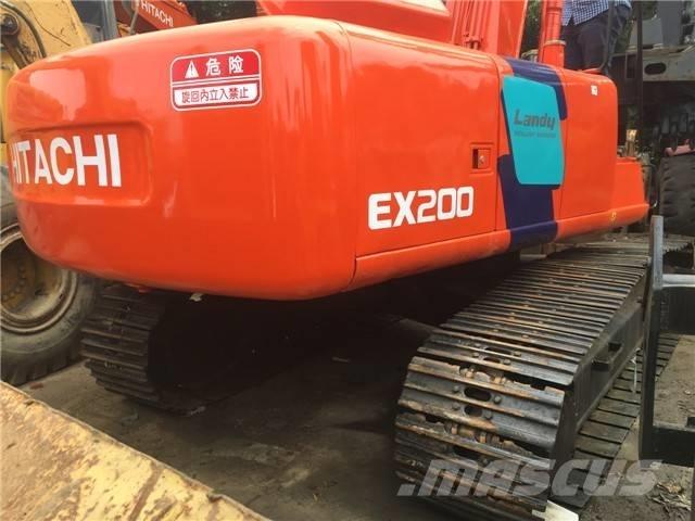 Hitachi EX 200 Roomikekskavaatorid