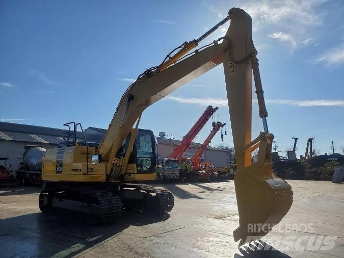 Komatsu PC 200 Roomikekskavaatorid