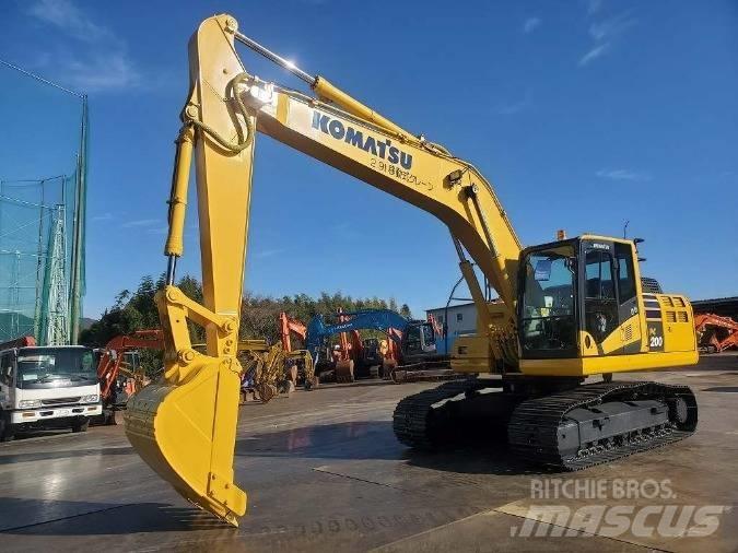Komatsu PC 200 Roomikekskavaatorid