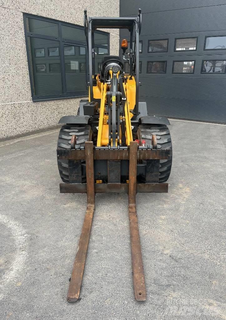 Schäffer 2445S Väikelaadurid