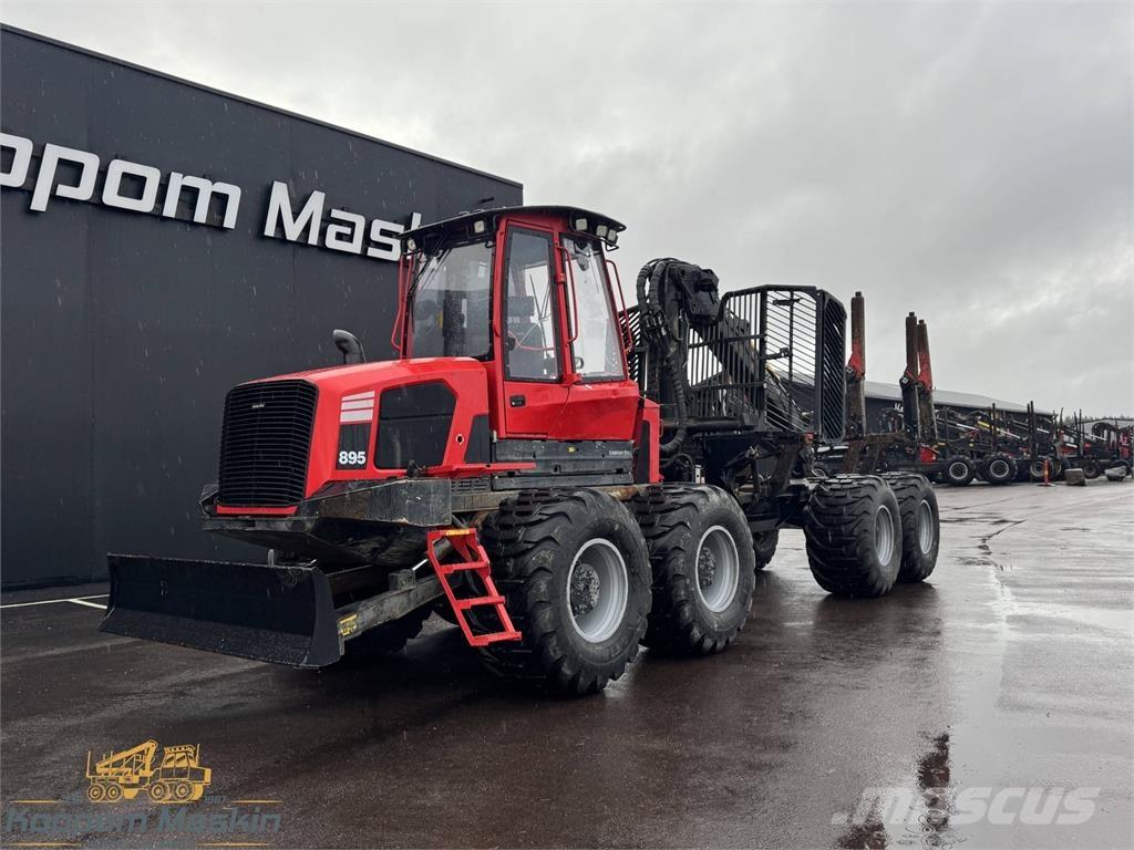 Komatsu 895 Forwarderid