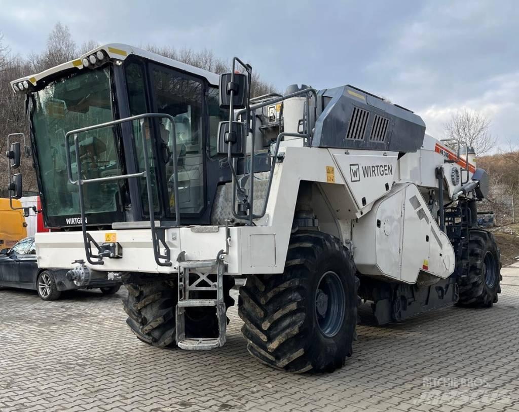 Wirtgen WR 240i Asfaldi taaskasutuse masinad