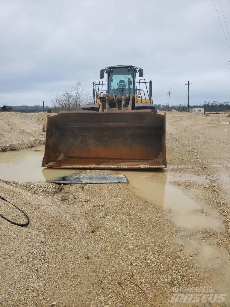 John Deere 844 K Rataslaadurid