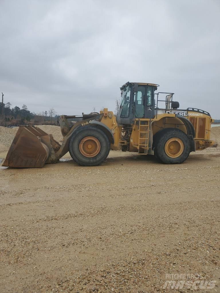 John Deere 844 K Rataslaadurid