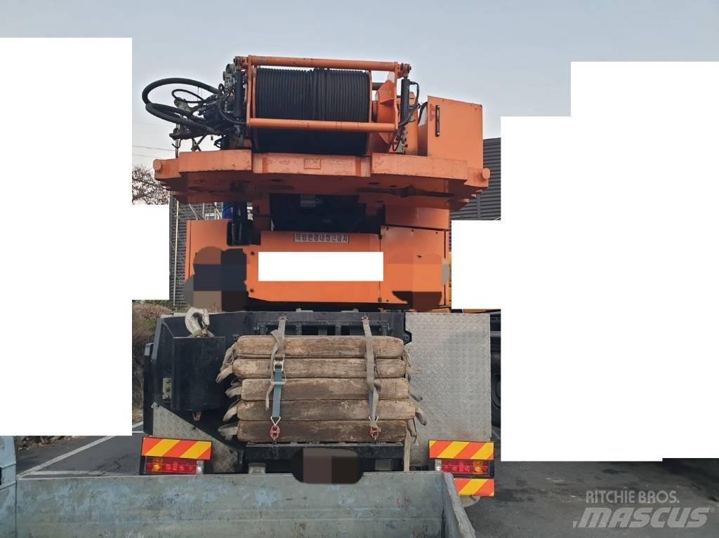 Demag AC 200 Maastikutõstukid