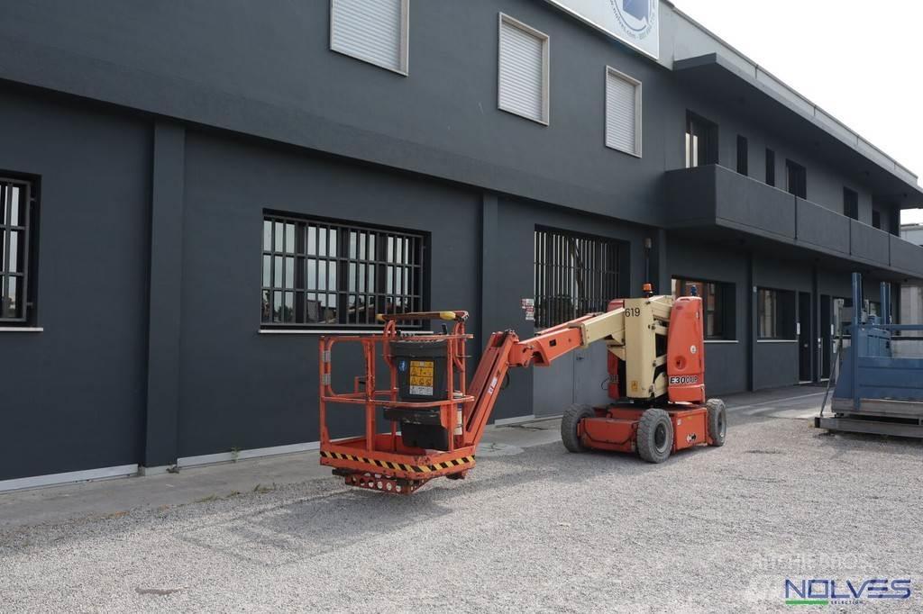 JLG E300AJP Iseliikuvad poomtõstukid