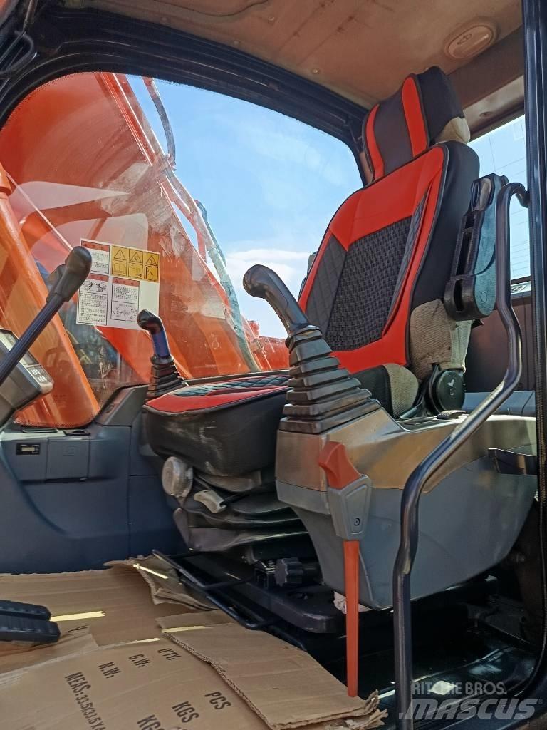 Doosan DX150 LC Roomikekskavaatorid