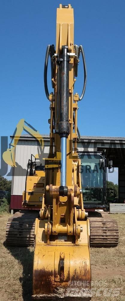 CAT 320 Roomikekskavaatorid